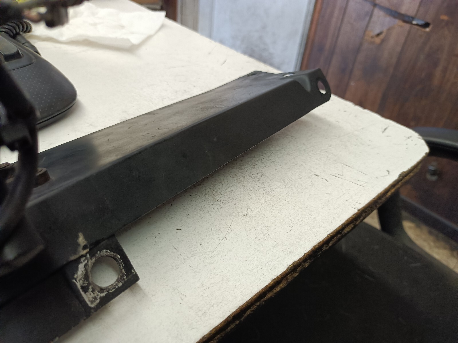 80 ROLLS ROYCE FRONT GRILL BUFFER FILLER USED