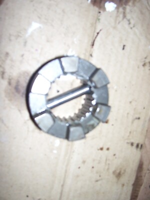 VINTAGE JOHN DEERE  650  TRACTOR -DIFF LOCK COLLAR & PIN - LH