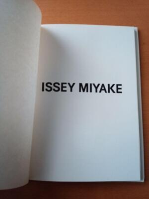 Issey Miyake M´EMOIRE DE LA MODE Japanese Photo Design Book 1997
