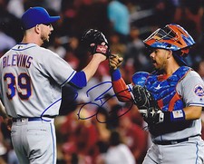 RENE RIVERA  NEW YORK METS   ACTION SIGNED 8x10