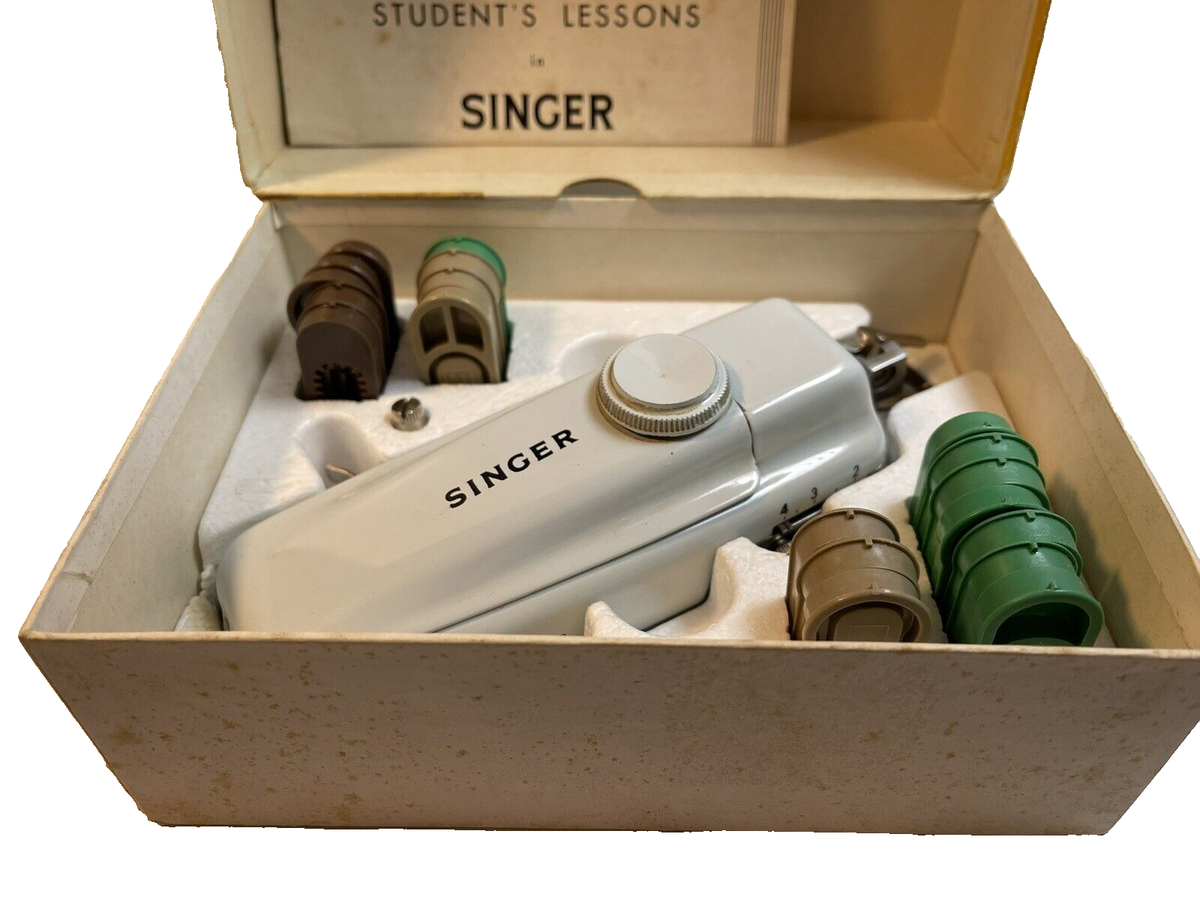 Singer Professional Automatic Buttonholing with Touch and Sew Zig