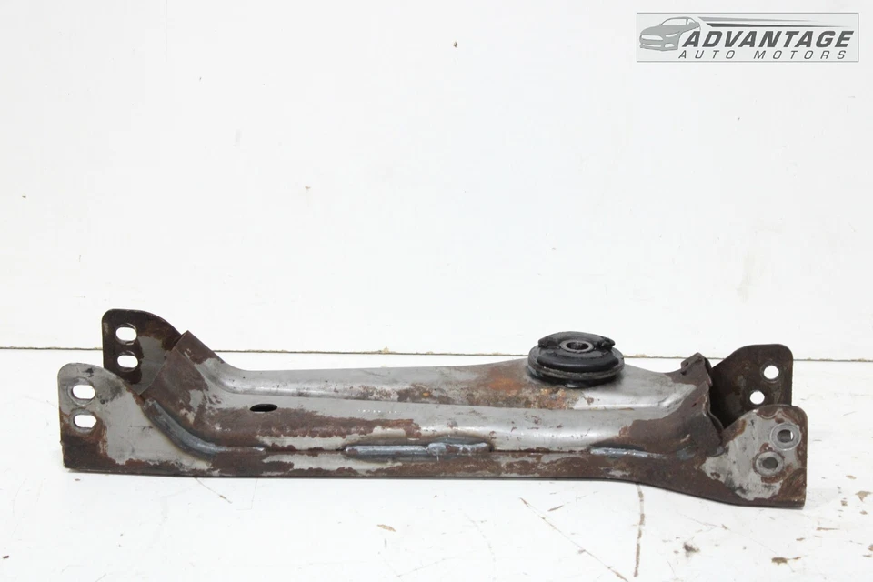 HUMMER H2 2003-2009 AWD soporte de travesaño inferior diferencial delantero OEM Foto 3 de 4