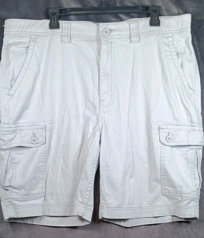 St Johns Bay Cargo Shorts Beige Mens 40 Inch Waist Comfort Stretch