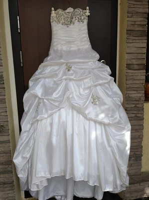 Robe de Mariée taille 38 Femme Neuve - Photo 1/3
