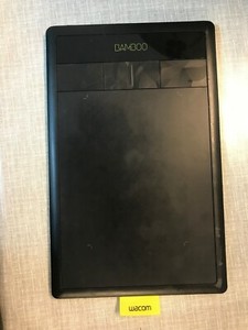 WACOM Bambus CTH-470 Stift & Touch Grafiktablett (kein Akku, Stift, Zubehör)