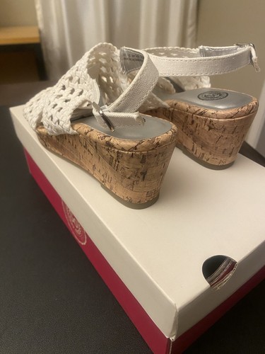 SO Youth Girl's Adriene Buckle Wedge Sandals White Size1 - Picture 5 of 7