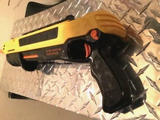 🦟ORIGINAL BUG-A-SALT GUN🦟4 ADULTS ONLY PREVIOUS OWNED🦟(GREAT CONDITION)