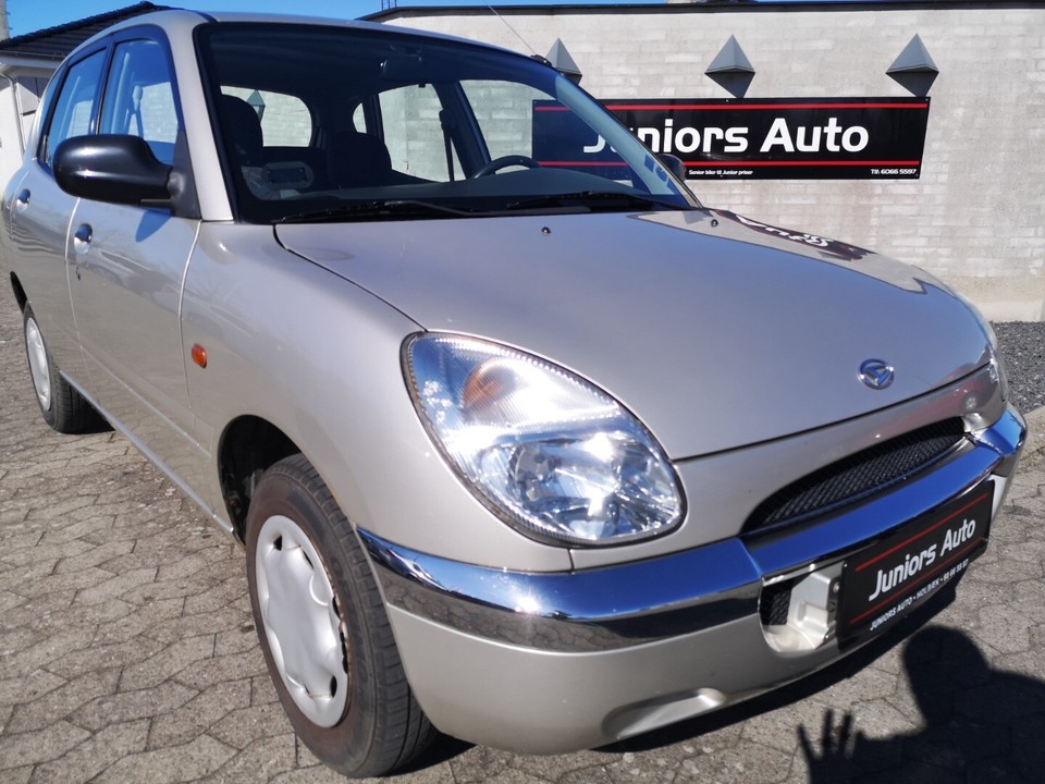 Daihatsu sirion 1999
