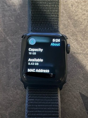GPS Only Apple Watch Series 4 A1977 16GB 40mm Space Gray - Photo 16 sur 17
