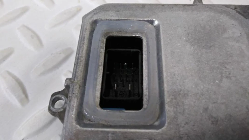 Chasis ECM Lámparas Xenón Control En Faro Se Adapta 02 BMW 320i Foto 3 de 4