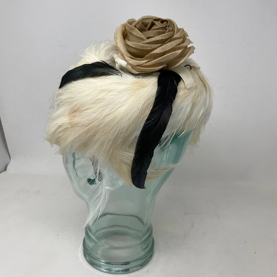 Vintage 1950s Juliette Cap Feather Hat White Feathers Beige Rosette Ribbon - Image 3 of 4