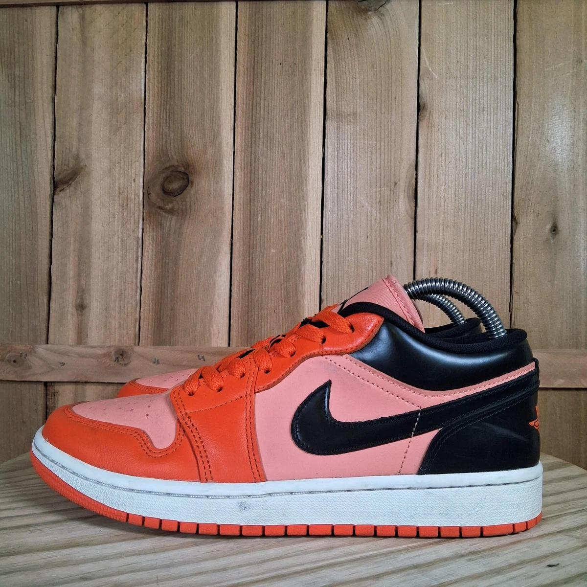 Las mejores ofertas en Jordan 1 SE Low Rush Orange Black W | eBay