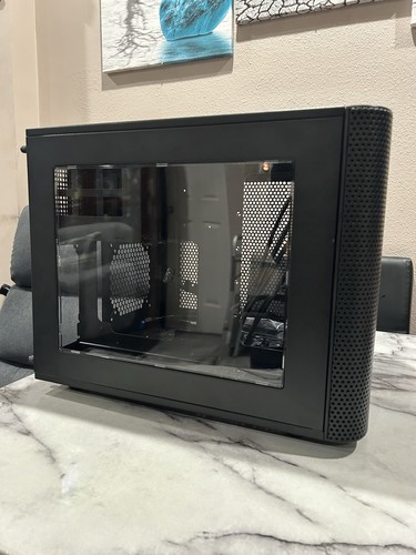 MINT CONDITION! Thermaltake Core V21 Cube Gaming Computer Case Black - Picture 6 of 8