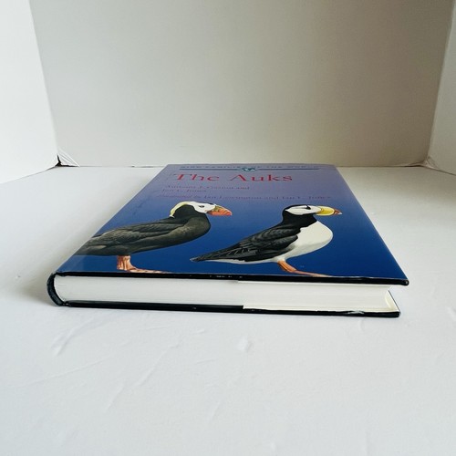 The Auks : Alcidae (Bird Families of the World) 9780198540328 Gaston Jones - Picture 4 of 24