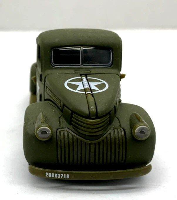 GEARBOX 1941 Military Chevrolet Pickup Truck Die-Cast & Plastic 1/43 - Image 3 of 4