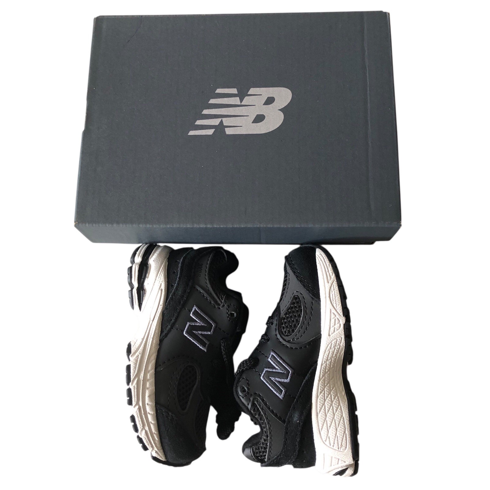 Infant Size 4 New Balance USKids Boys 2002R Sneakers New In Box 