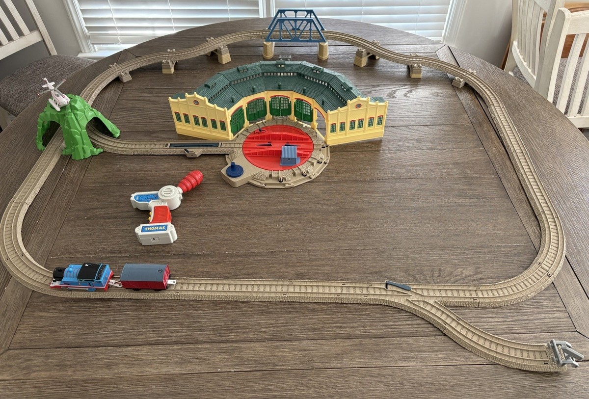 THOMAS & FRIENDS Trackmaster Tidmouth Sheds Turntable REMOTE +