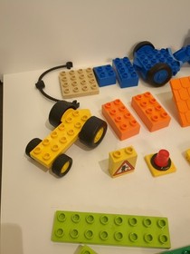 LEGO 3297 - DUPLO: Bob The Builder: Scoop and Lofty at the Building Yard - 2005