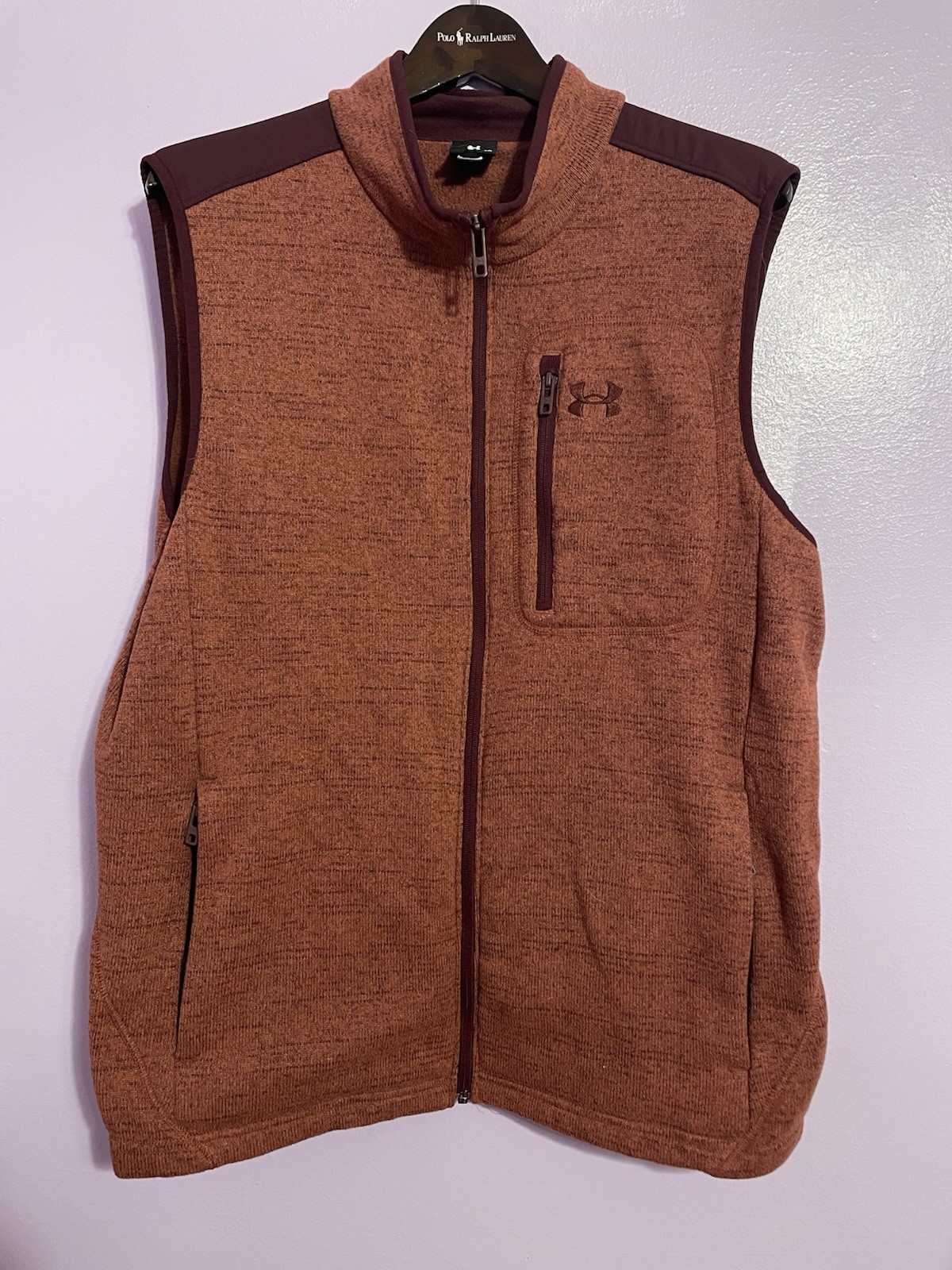 NWOT Under Armour Specialist Vest Mens XL Cinna Red #1380272 Full Zip Fleece