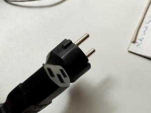 Stromkabel Kabel 1,5m für PC Computer Rechner Monitor Netzteil.. schwarz