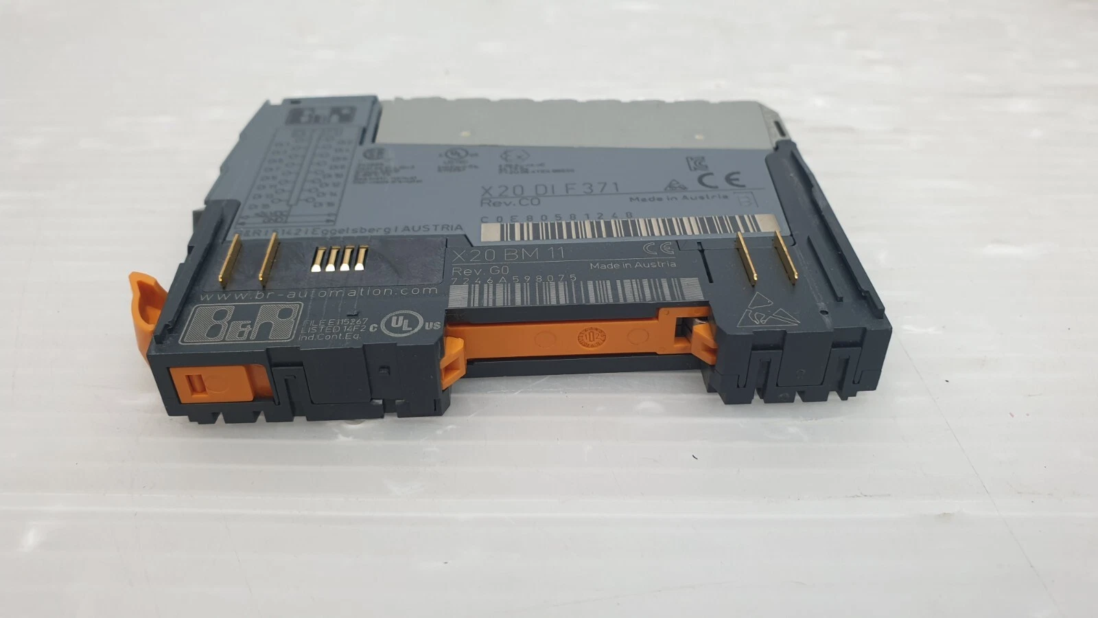 Side view of the B&R X20 DI F371 module on its X20 BM 11 bus module