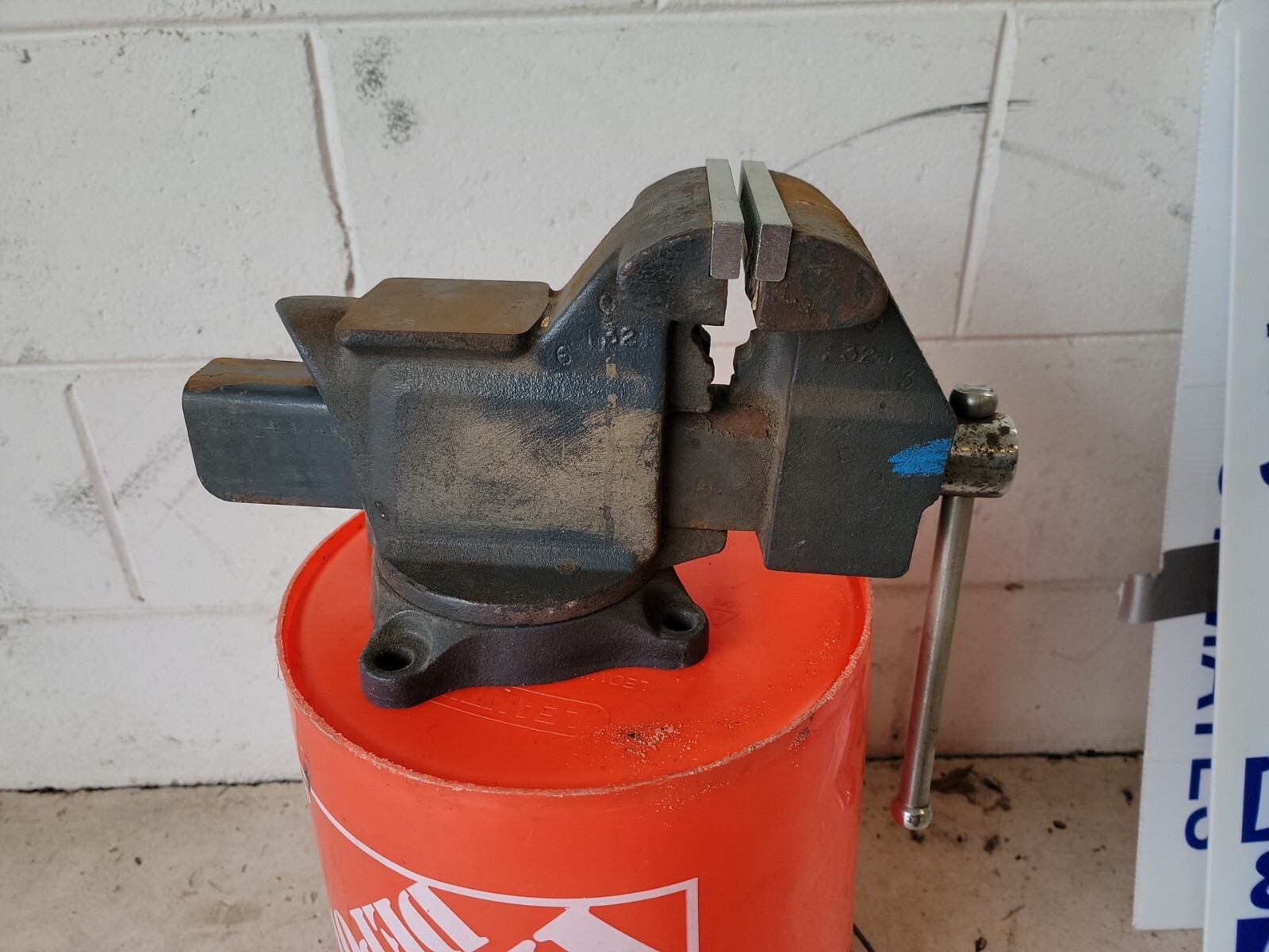 Vintage Craftsman Bench Anvil Vise 51865 41/2” Reversible Jaws USA