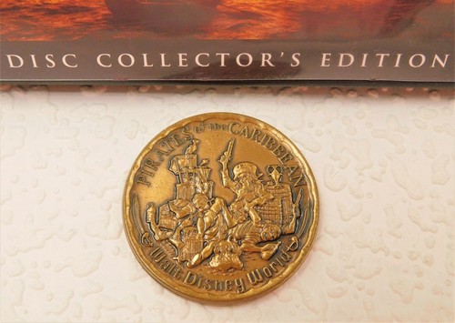PIRATES OF THE CARIBBEAN COLLECTOR'S EDTION & DEAD MAN'S CHEST SPEICAL EDITION - Picture 7 of 8