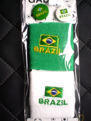 2 x Schweißband Wristband BRAZIL BRASILIEN Fahne Aufstickung + 2 x Buttons / Pin