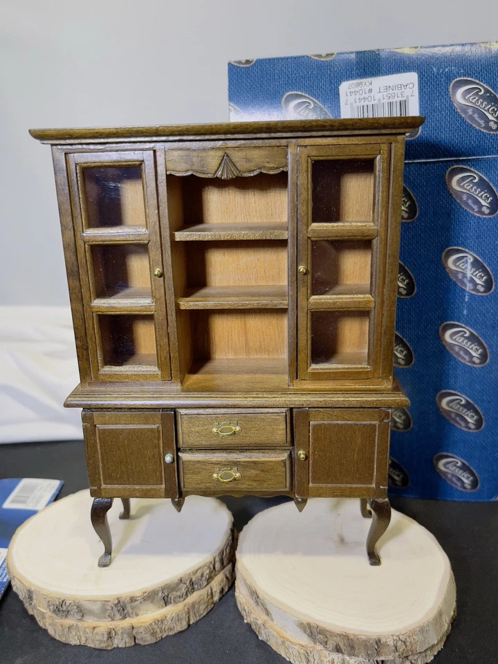 🪞Vintage Classics by Handley 1:12 Dollhouse Mini China Cabinet Model #10441 - Image 4 of 4