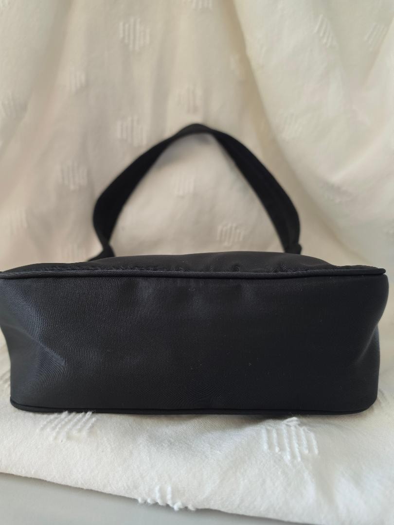 Prada Vintage Black Tessuto Nylon Shoulder Bag Hobo Y2K Authentic