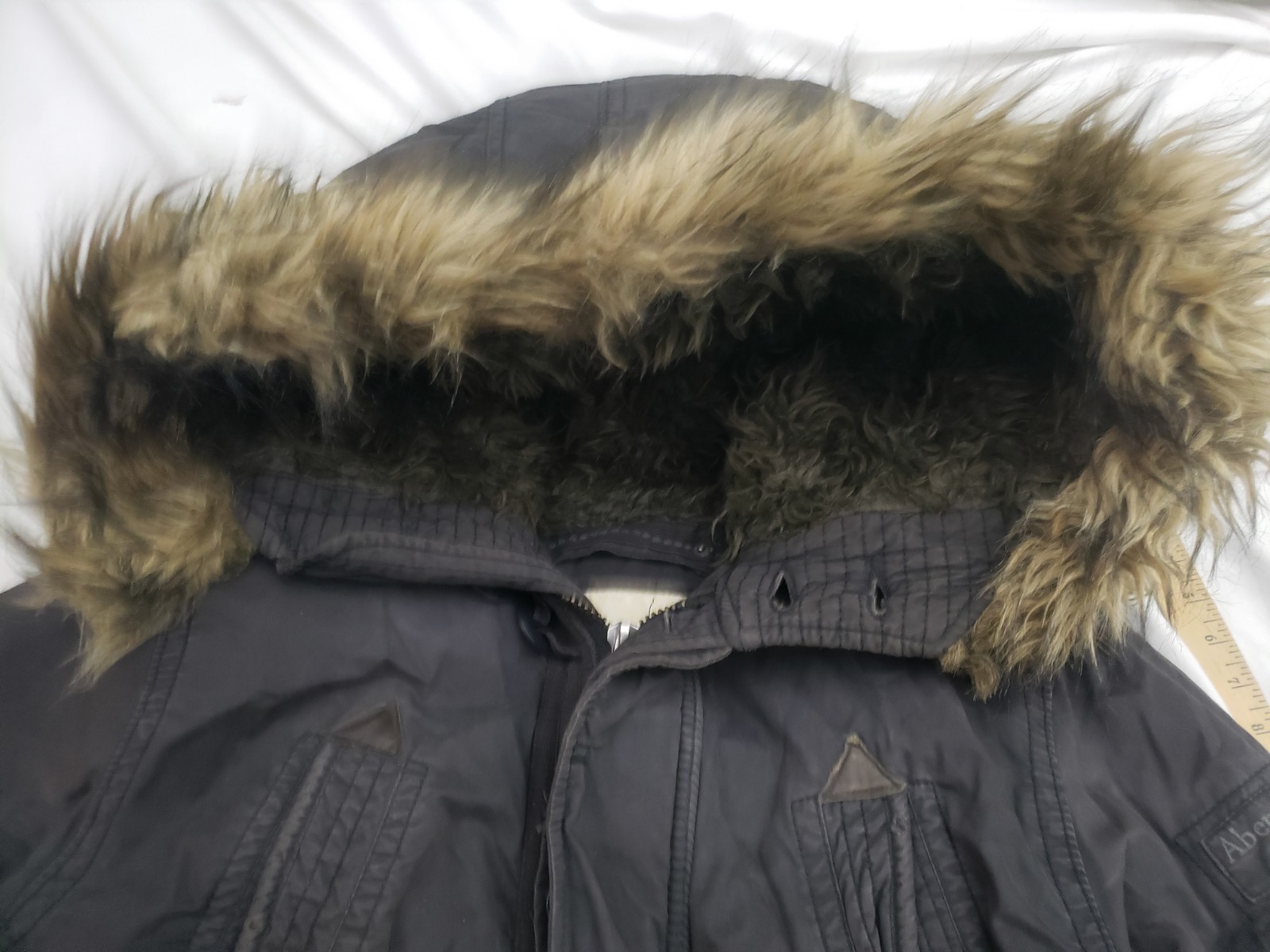 ABERCROMBIE & FITCH Jacket Navy Mt. Washington Parka Medium Fur Oversized Hood image 4