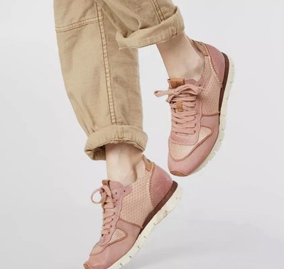 OTBT Snowbird Leather Sneaker Stylish Pink for Women size 8