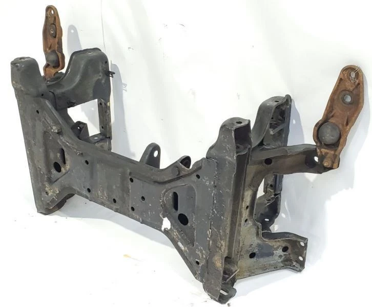 Front Suspension Subframe OEM 97 98 99 00 01 02 03 Volkswagen Eurovan - Image 2 of 4