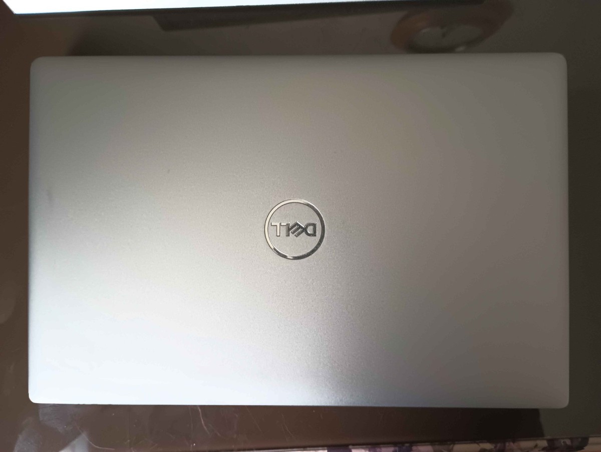 Dell Latitude 5521 (Touchscreen, Intel i7-11850h, Nvidia MX450 
