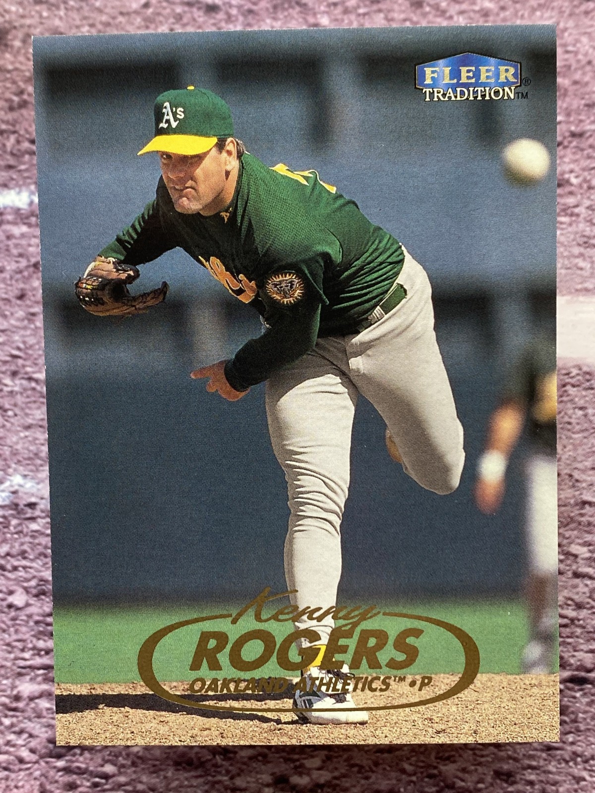 1998 Fleer Tradition Kenny Rogers #370 Oakland Athletics