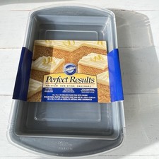 Wilton Bake it Better Steel Non-Stick Oblong Cake Pan with Lid, 13 x 9-inch