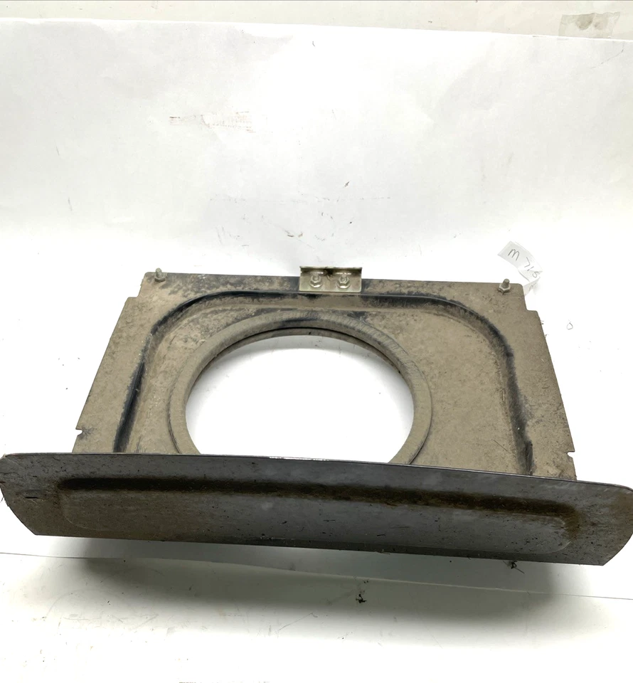 John Deere 170, 175 Lawn & Garden Tractor Engine and Hood Air Duct M71553 - Image 3 of 4