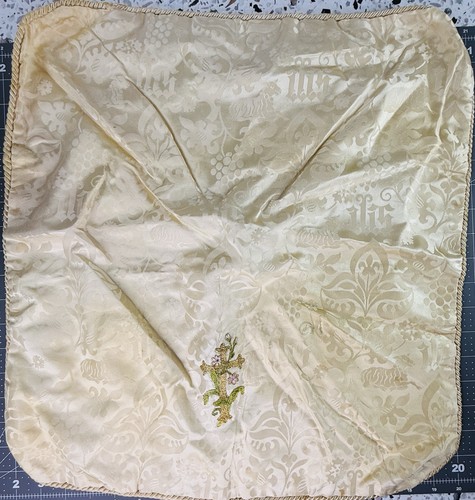 Vtg religious cream gold budded cross embroidered alter chalice veil 19"x19.5" - Picture 2 of 10