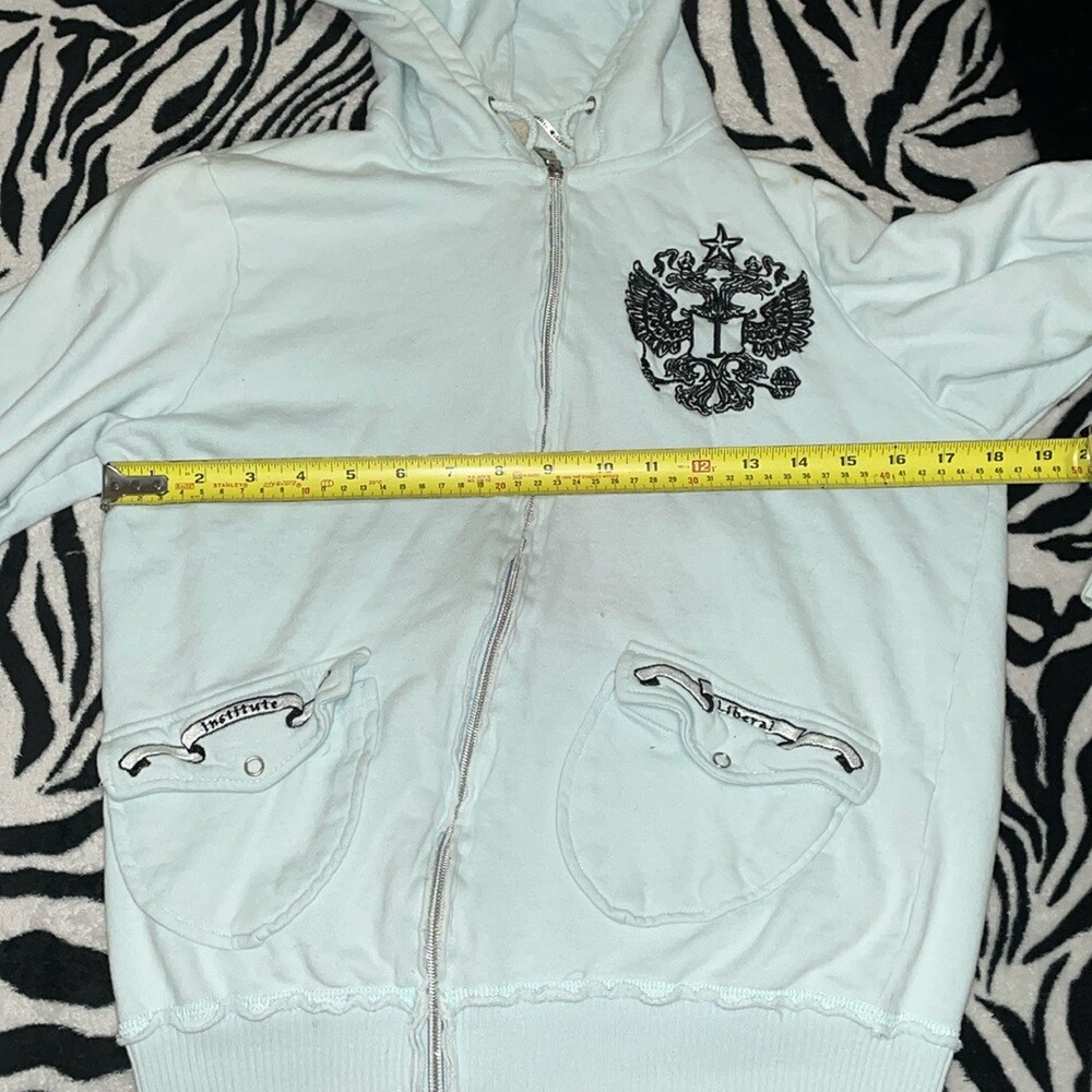 Picture 9 of 16