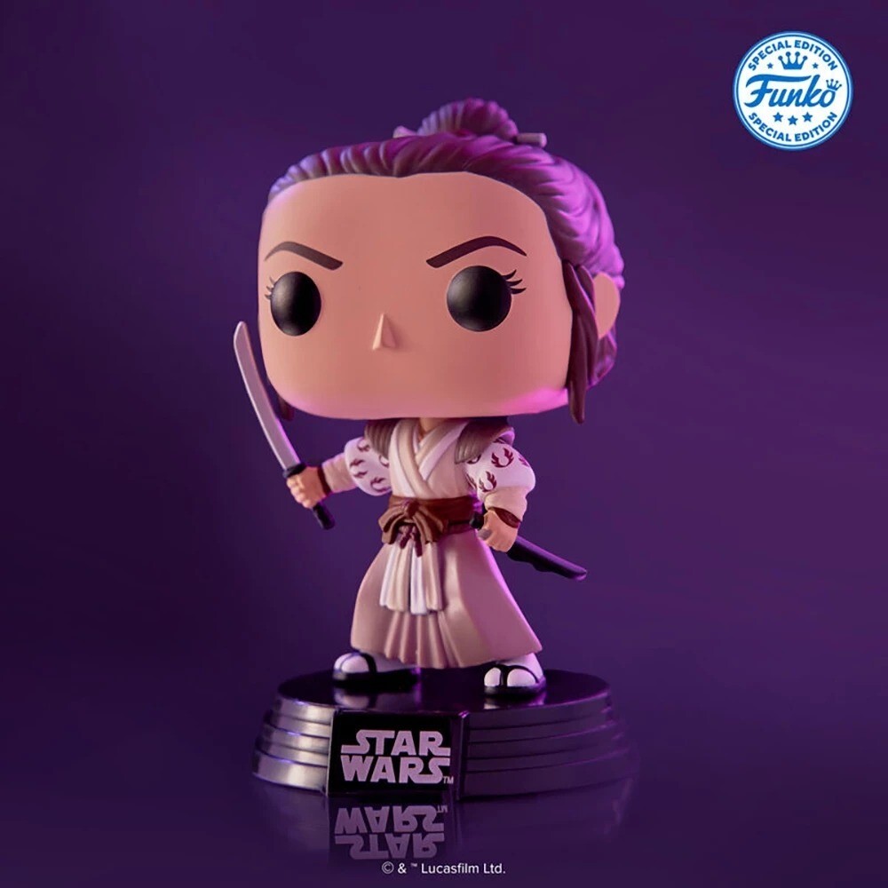 FunkoPop！73 REY レイ　限定版 Amazon.com: Funko 019522 Pop Star Wars Episode 7 Rey with