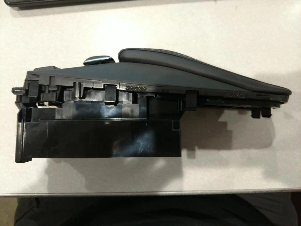 Control de ratón de navegación Lexus Es300H 2014 negro LB20 ID# 84780-33011-C1 Foto 3 de 4