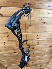 New Bowtech Proven 34 SD RH 60-70lb 25"-30" Black Hunting Target Compound Bow