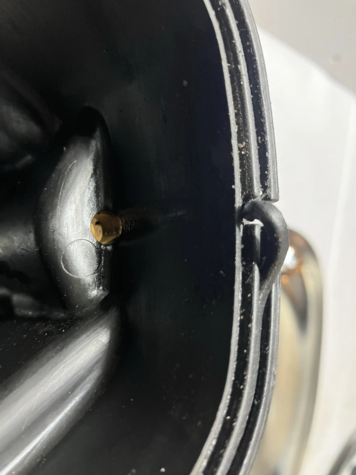 2009 Kawasaki Vulcan Classic 1700 Air box Housing And Cover ( Left Side ) (OEM) - Image 4 of 4