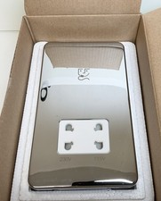 SCHNEIDER  Lisse Screwless Polished Chrome Shaver Socket White Int GGBL7090WPCS