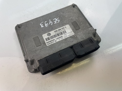 VW POLO 9N Motorsteuergerät ECU 03D906032C 17214356