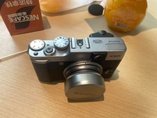 Fujifilm X20 with X - Trans CMOS II Sensor, 12MP