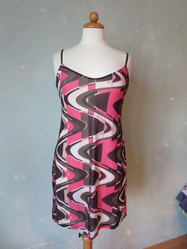 Kookai Kleid Trägerkleid kurz mini braun weiss pink Vintage 70er Stil Größe 38 M - Bild 2 von 3