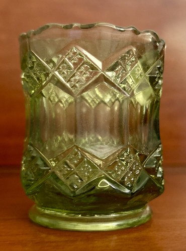 VTG. Green Imperial Glass Diamond Hob ToothPick Holder