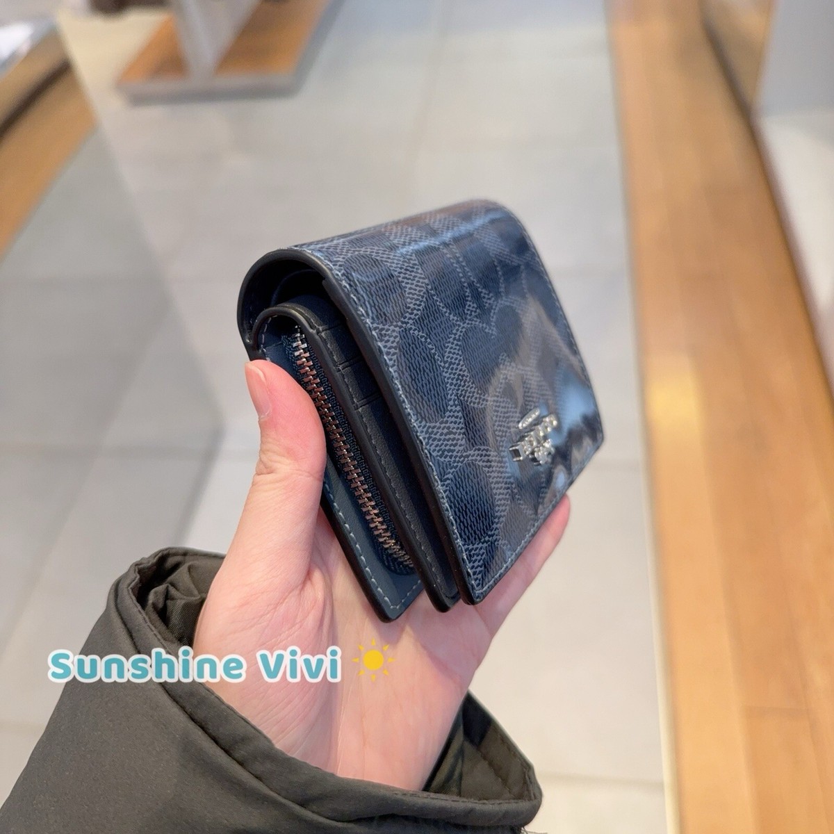 折りたたみ財布 Coach CAP07 CAP13 Snap Wallet DENIM NWT Coach CAP13 Snap Wallet In Signature Canvas In Dark