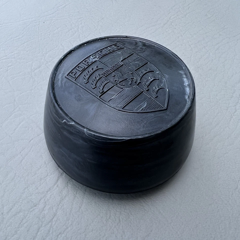 76-88 PORSCHE 924 2.0 4 TACOS ALEACIÓN RUEDA PLÁSTICO TAPA CENTRAL 477601151N OEM Foto 3 de 4